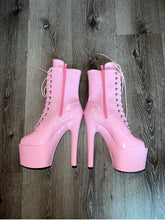 Load image into Gallery viewer, PINK FAUX LEATHER ANKLE BOOTS WITH SHINY FINISH