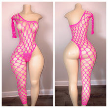 Load image into Gallery viewer, DIAMOND HALF FISHNET  WITH MATCHING THONG
